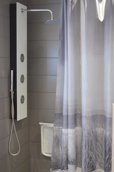 shower curtain rod curved